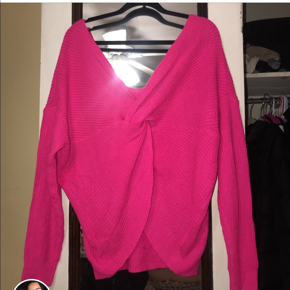Twist front pink sweater